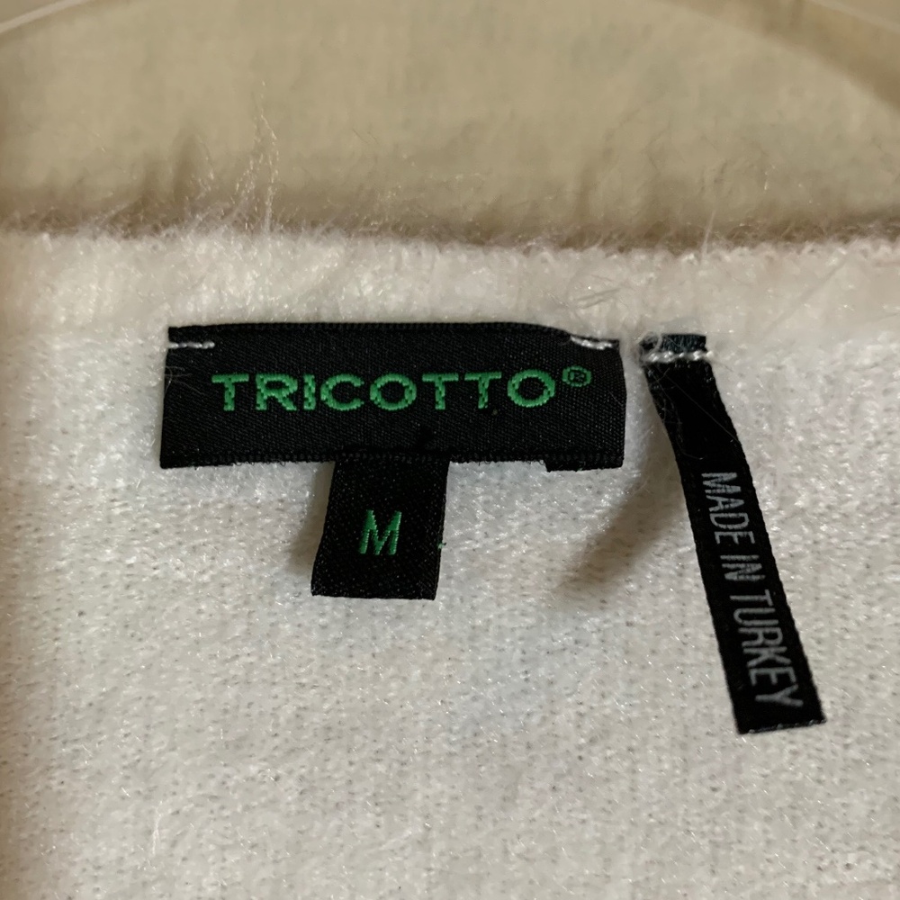 Tricotto dog themed V neck eyelash knit sweater - Picture 3 of 6